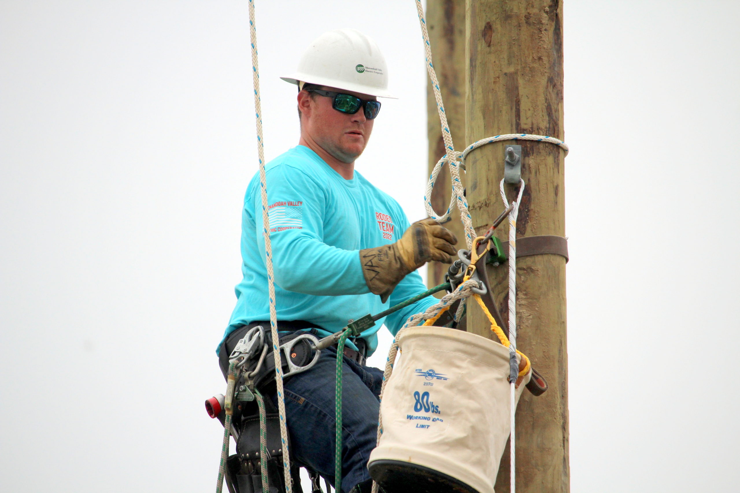 Shenandoah Valley Electric Cooperative lineman competes.